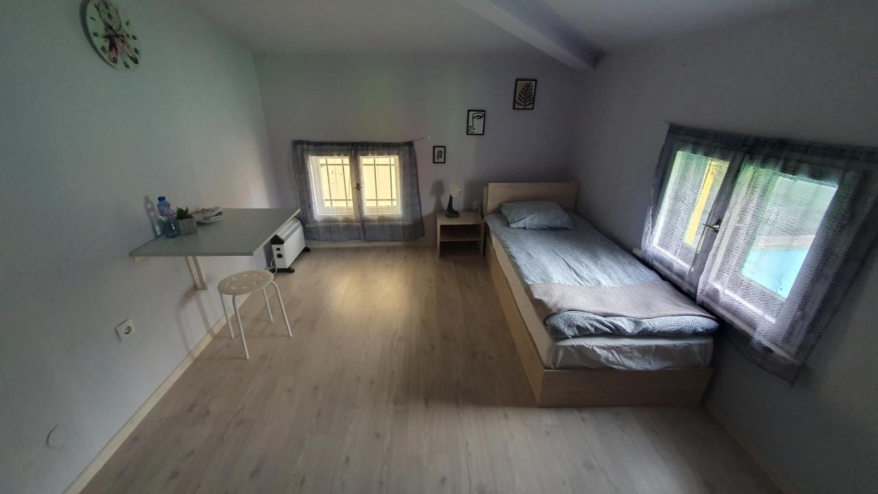 Стаи За Гости Sun House Lejlighed Varna Eksteriør billede