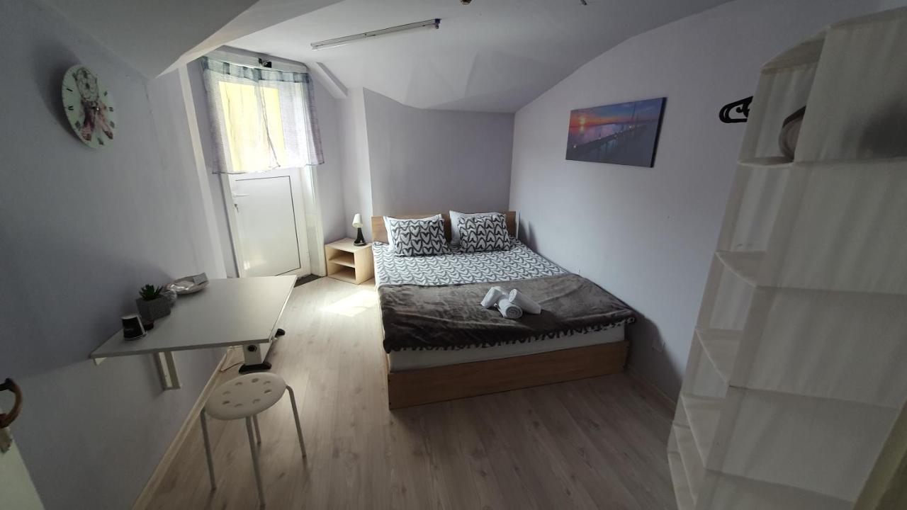Стаи За Гости Sun House Lejlighed Varna Eksteriør billede