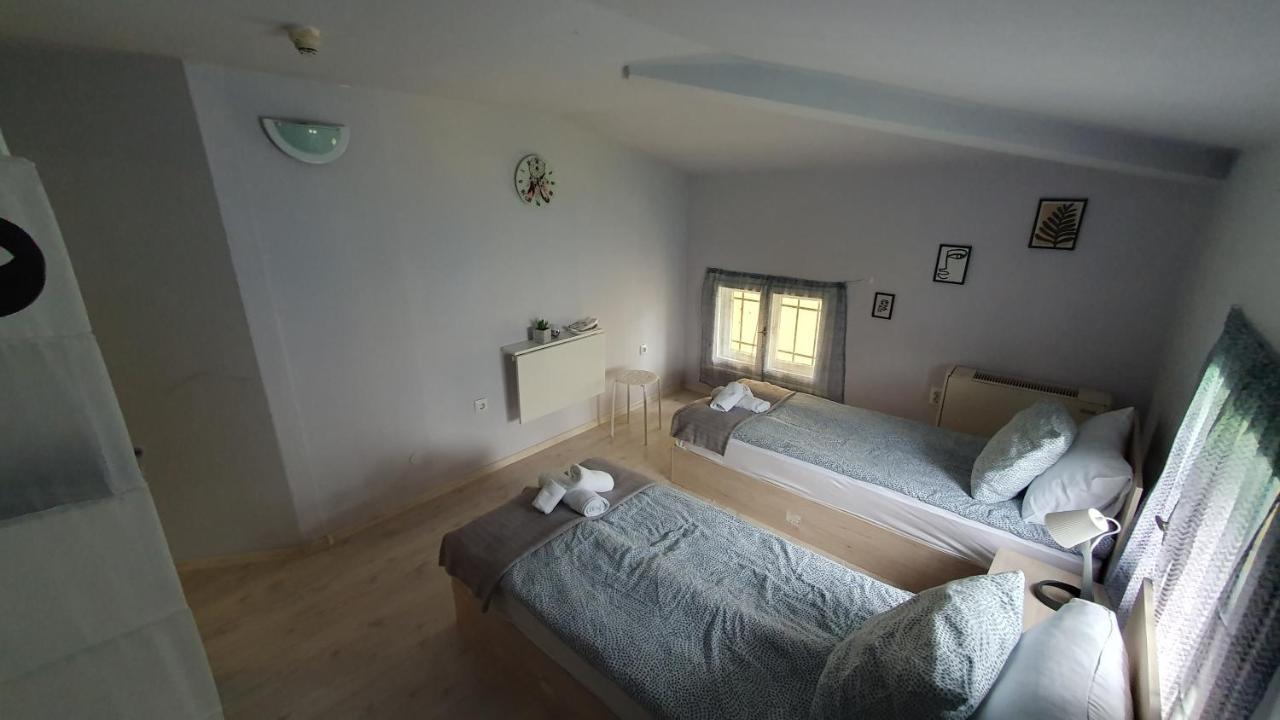 Стаи За Гости Sun House Lejlighed Varna Eksteriør billede